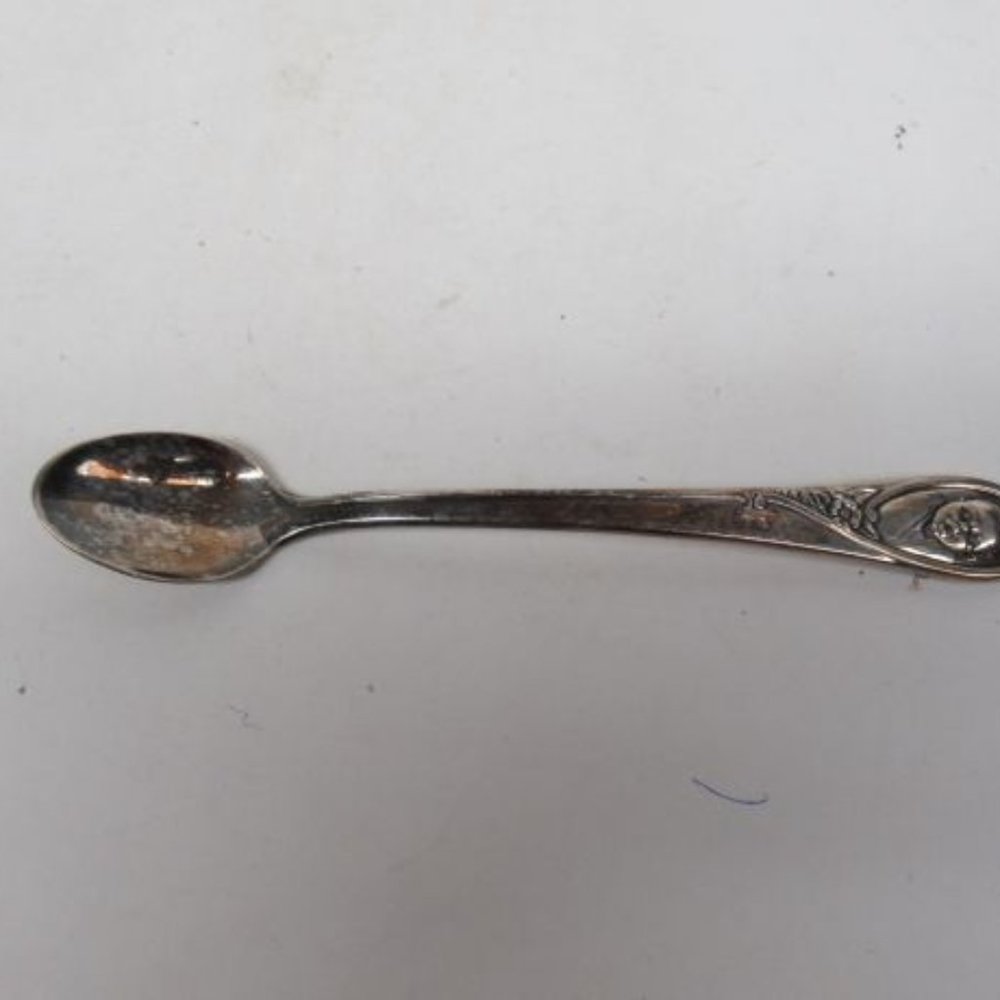 Winthrop GERBER 5 1/2 Inch Silver Plate Baby Spoon Signed IS